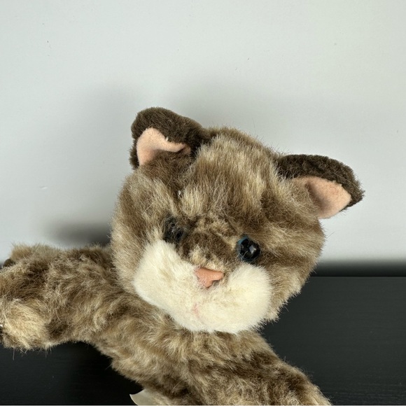 Russ Berrie Whiskers the Cat Plush Stuffed Animal Brown Tabby Kitty 7" Vintage - Picture 2 of 6